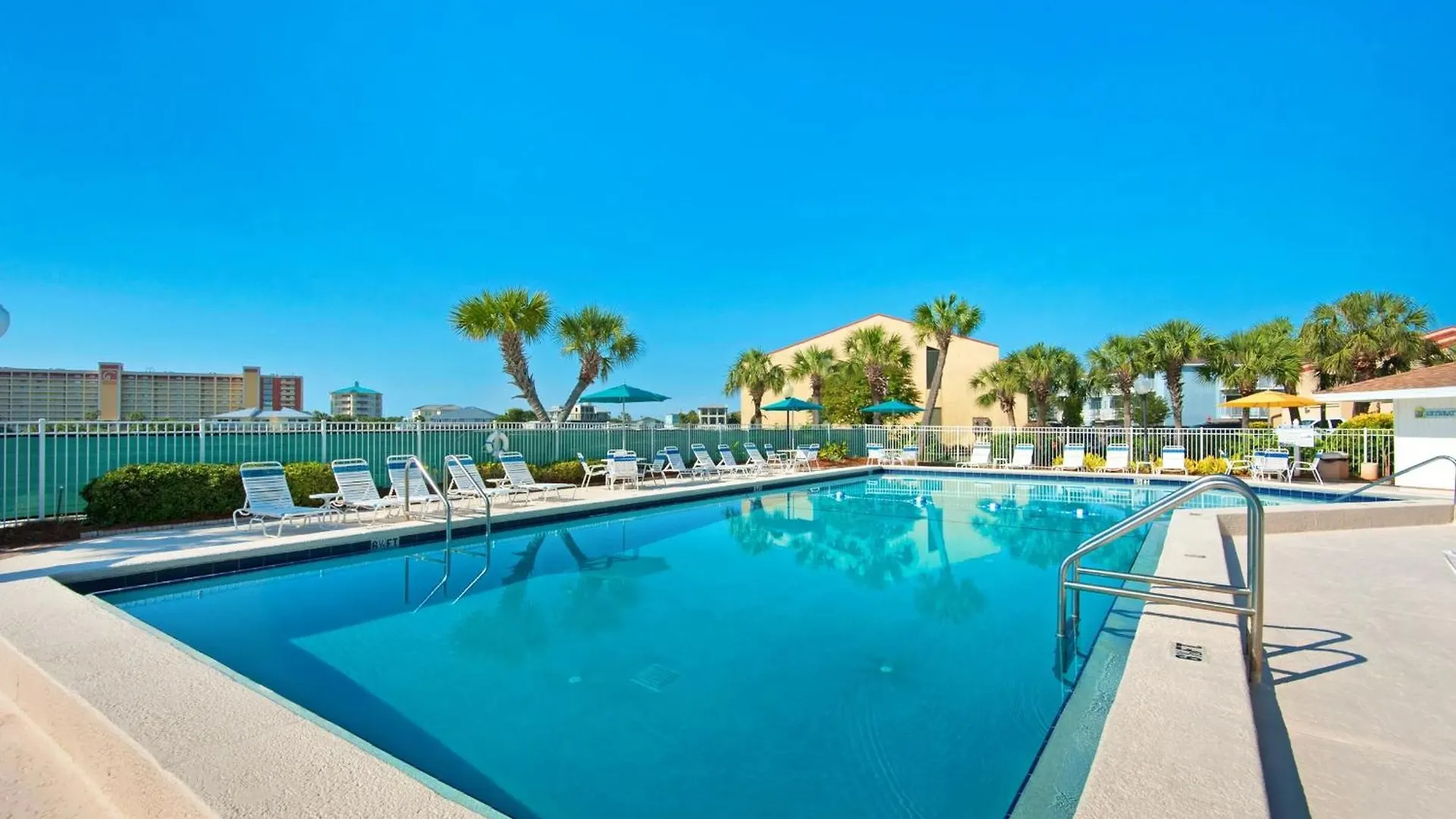 Apartment Dolphin Point 404A- By Holiday Isle Properties Destin