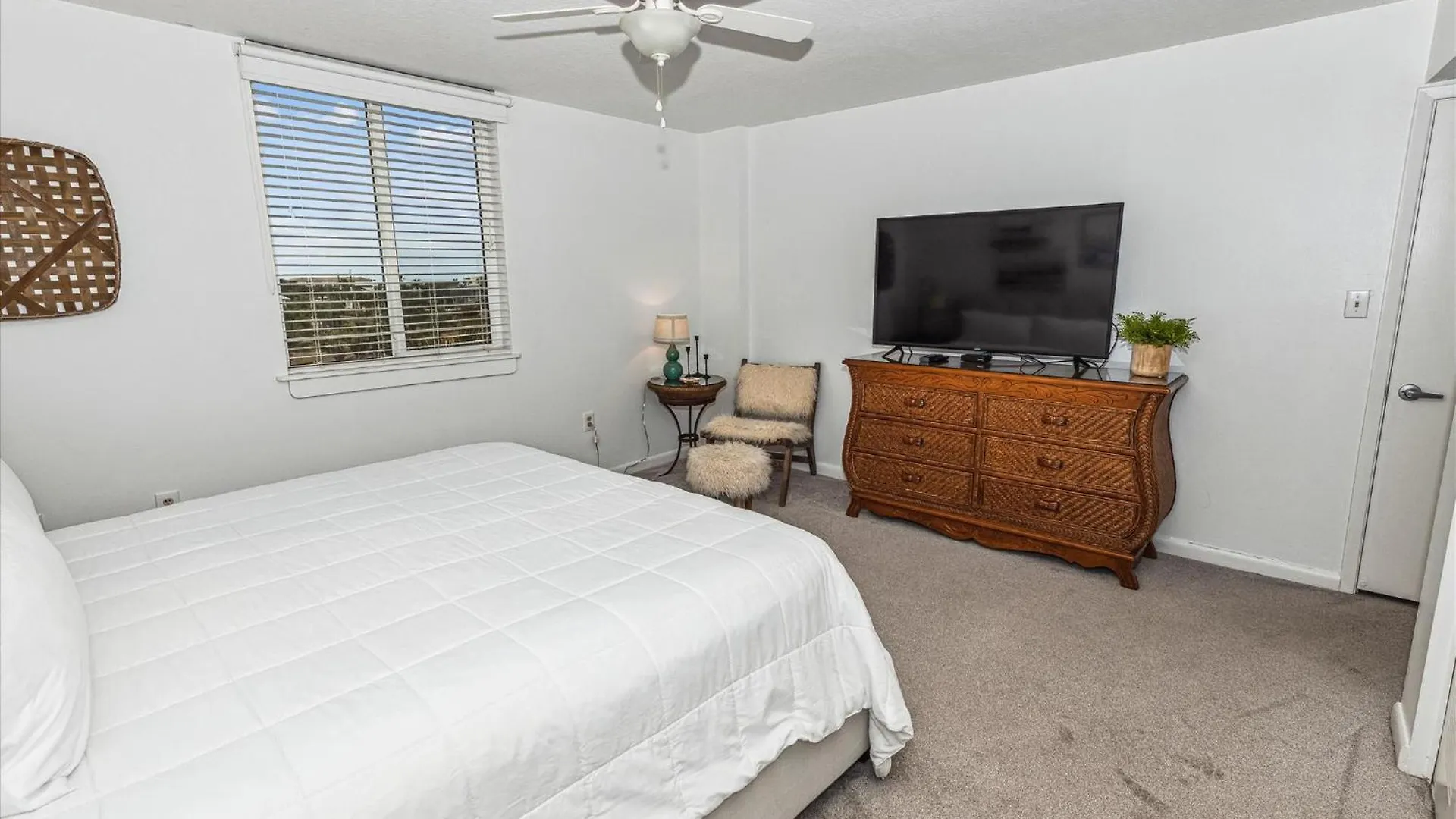 Dolphin Point 404A- By Holiday Isle Properties Destin Apartment