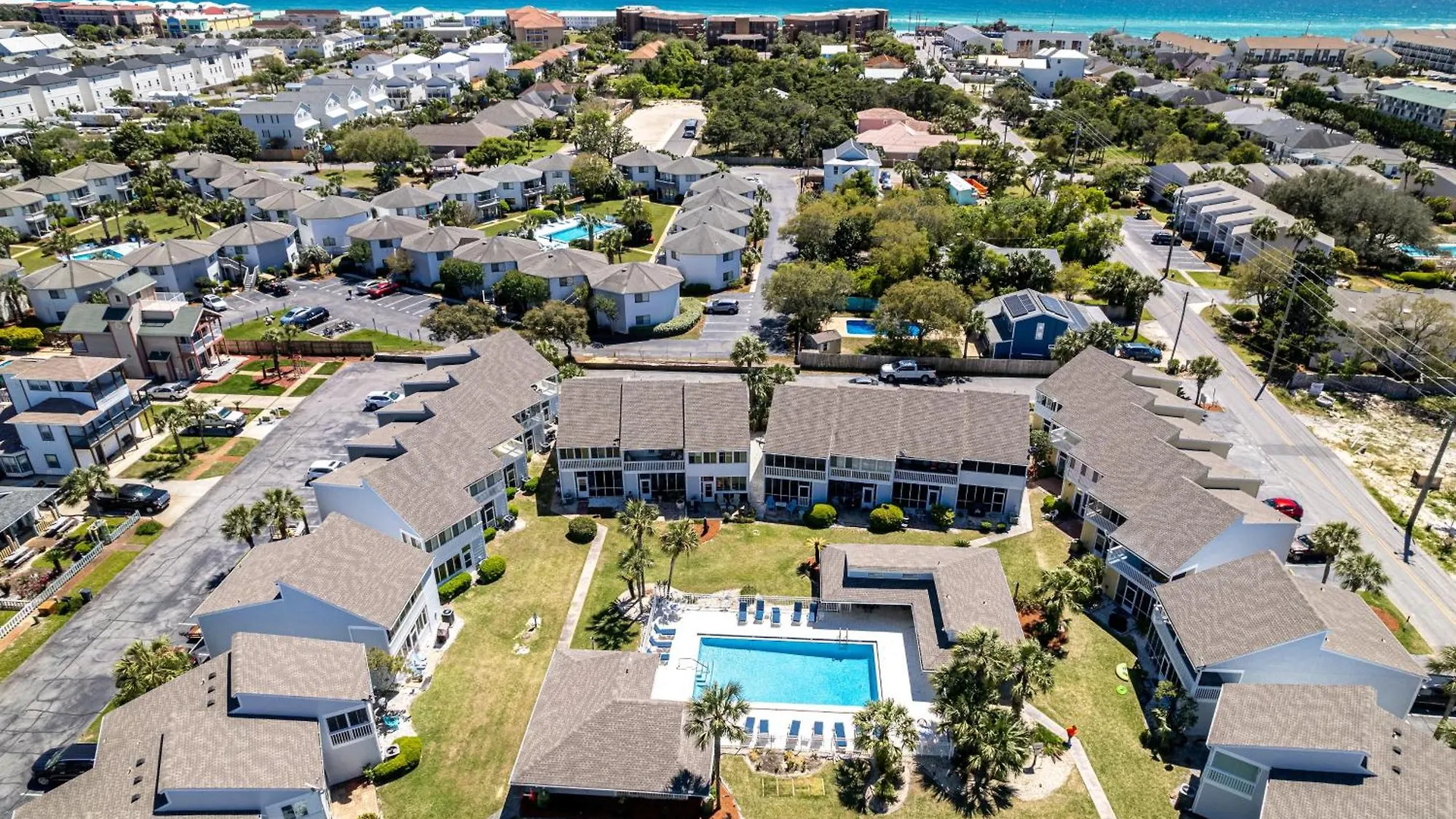 Dolphin Point 404A- By Holiday Isle Properties Destin Apartment